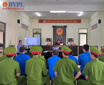 VKSND tối cao hướng dẫn tạm thời về trình chiếu tài liệu, chứng cứ tại phiên...