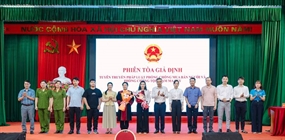 Viện KSND khu vực 5 phối hợp với Hội liên hiệp phụ nữ xã...