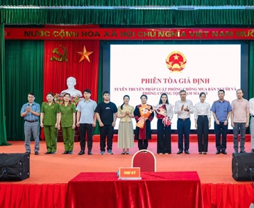 Viện KSND khu vực 5 phối hợp với Hội liên hiệp phụ nữ xã Thuận An - thành...