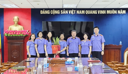 Viện KSND thành phố Hà Nội tổ chức gặp mặt và chia tay cán bộ Phòng 7...