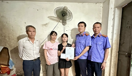 Viện KSND khu vực 12 - Hà Nội phối hợp bảo đảm quyền được đăng ký khai...