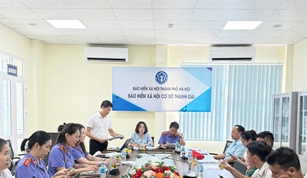 Viện KSND Khu vực 6 trực tiếp đôn đốc các doanh nghiệp nợ bảo hiểm xã...