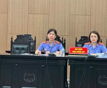 Xét xử bầu show “Về đây bốn cánh chim trời”