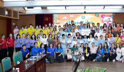 Viện KSND Khu vực 2 – thành phố Hà Nội trao yêu thương đến các bệnh nhi...