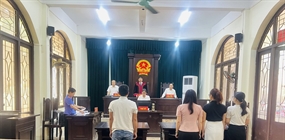 Viện KSND Khu vực 10 phối hợp với Tòa án tổ chức phiên tòa...