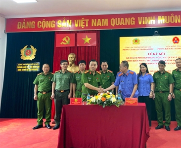 Phòng 8 Viện KSND thành phố Hà Nội và Phòng PC10 Công an thành phố Hà...