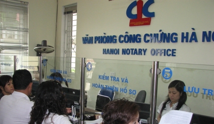 Vướng mắc trong việc thụ lý và giải quyết yêu cầu tuyên bố văn bản công...