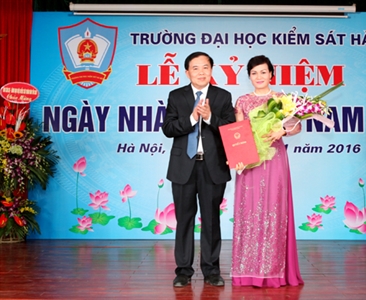 Họp mặt kỷ niệm 34 năm ngày Nhà giáo Việt Nam 20-11