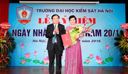 Họp mặt kỷ niệm 34 năm ngày Nhà giáo Việt Nam 20-11