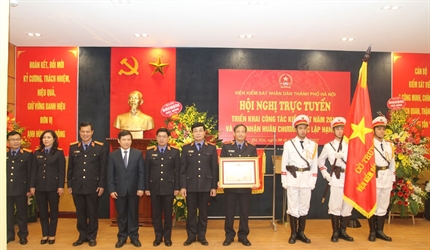 Đón nhận Huân chương Độc lập Hạng ba - Viện KSND thành phố Hà Nội tiếp...
