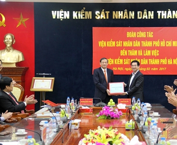 Viện KSND TP Hà Nội ký giao ước hợp tác với Viện KSND thành phố Hồ Chí Minh