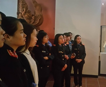 Đoàn thanh niên Viện kiểm sát NDTP Hà Nội tổ chức chương trình dâng hương...