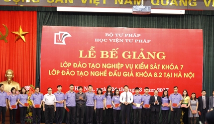 VIỆN KIỂM SÁT HÀ NỘI CÓ 11 HỌC VIÊN XẾP LOẠI GIỎI TẠI LỚP ĐÀO TẠO...