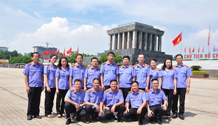 Hoạt động của Viện KSND thành phố Hà Nội kỷ niệm ngày Thương binh liệt...