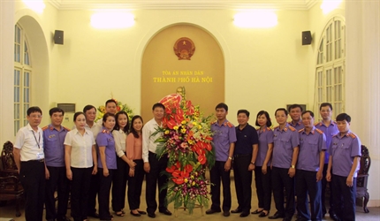 Viện KSND thành phố Hà Nội chúc mừng TAND thành phố Hà Nội nhân kỷ niệm...